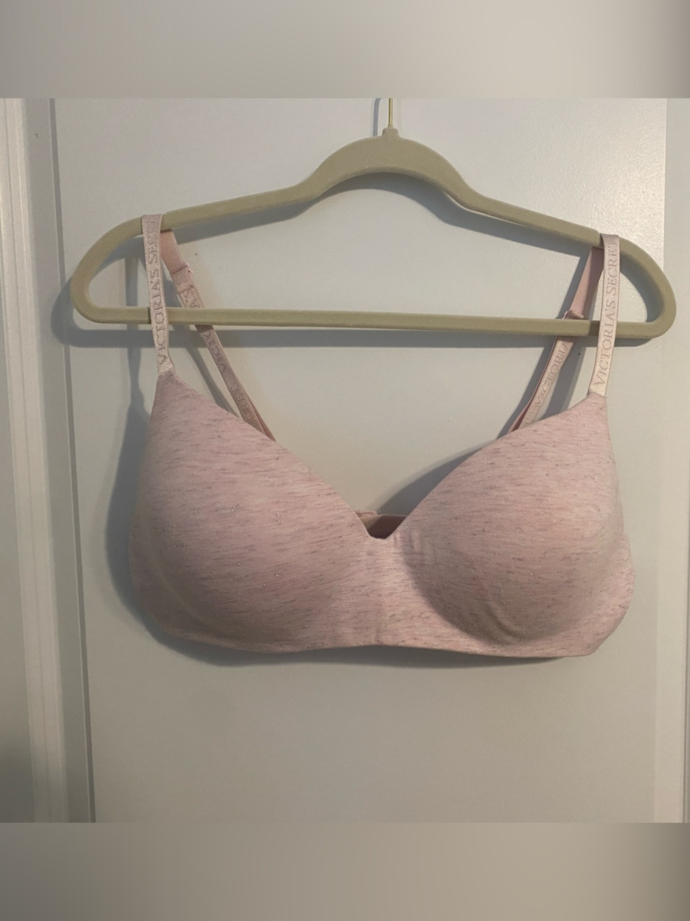Victoria's Secret Heathered Pale Pink Seamless Molded Bra